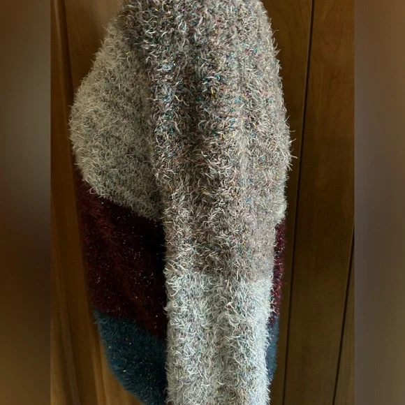 COPY - Art class girls sweater size XXL (18) - Picture 4 of 8